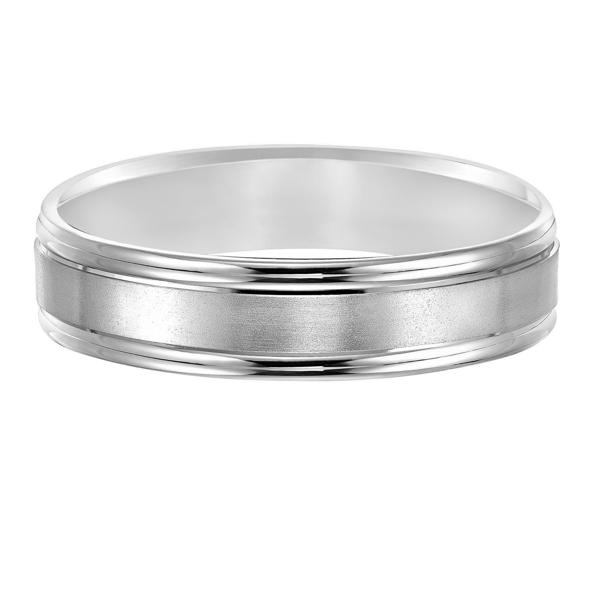 This Comfort Fit wedding band features a satin finish and round edges for a classic look