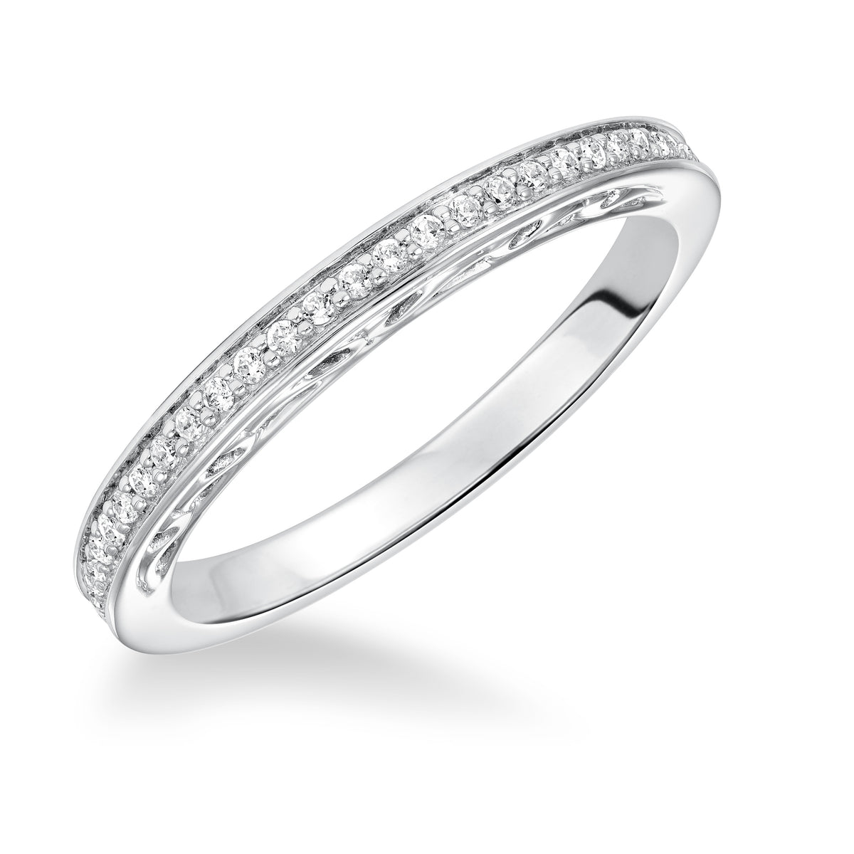 Diamond prong set with filgree accent wedding band