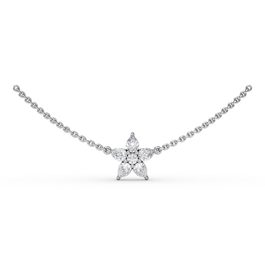 Fana Shine Bright Diamond Star Necklace