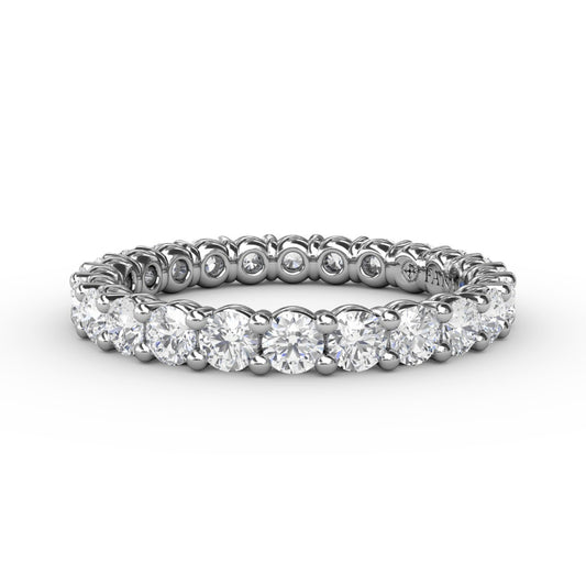 Fana Chunky Shared Prong Eternity Band