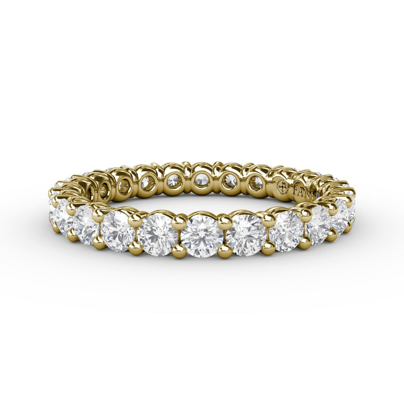 Fana Chunky Shared Prong Eternity Band